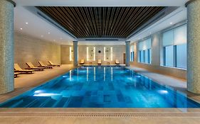 هوليداي إن باكو